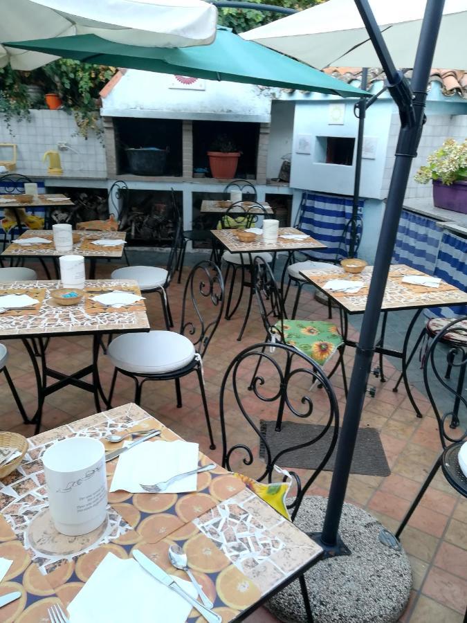 Affitta Camere Casa Delle Rose Villanova Monteleone Eksteriør bilde