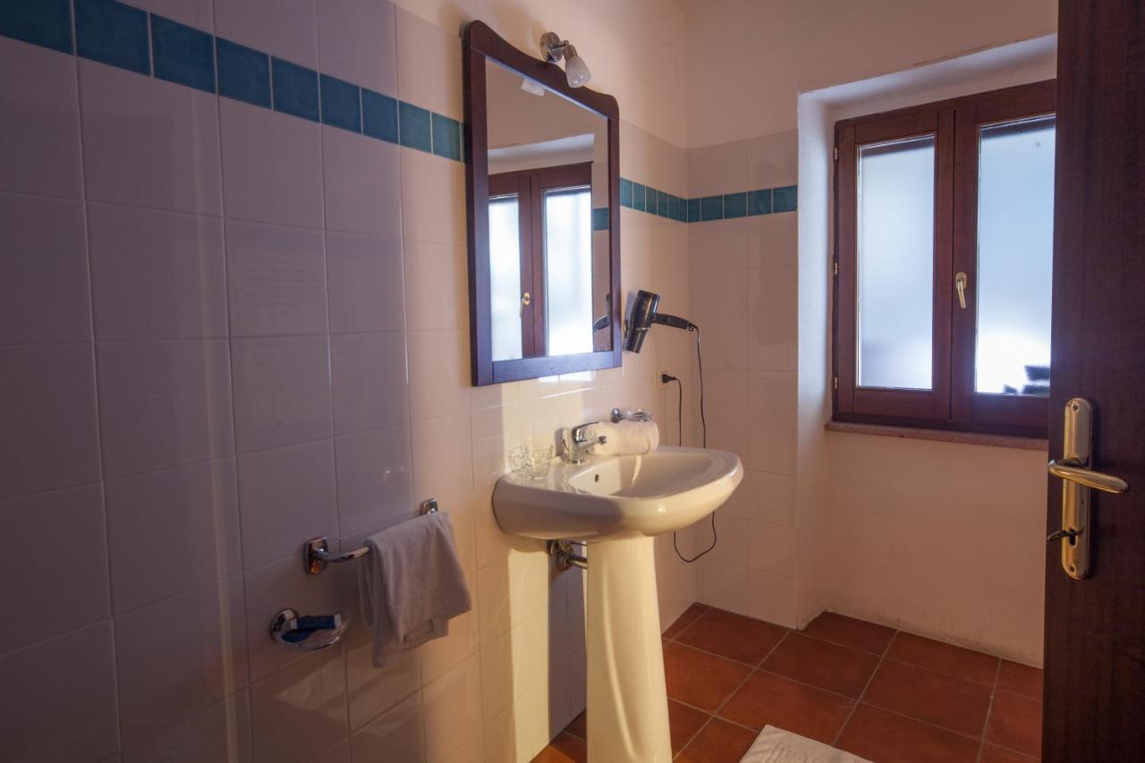 Affitta Camere Casa Delle Rose Villanova Monteleone Eksteriør bilde