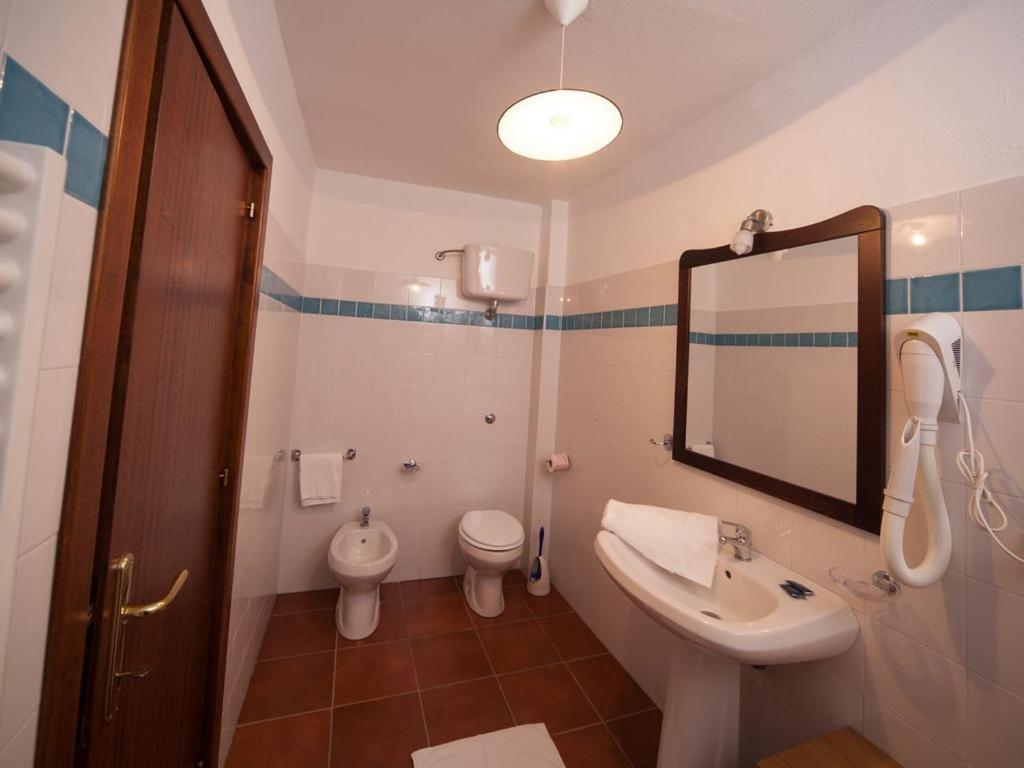 Affitta Camere Casa Delle Rose Villanova Monteleone Eksteriør bilde